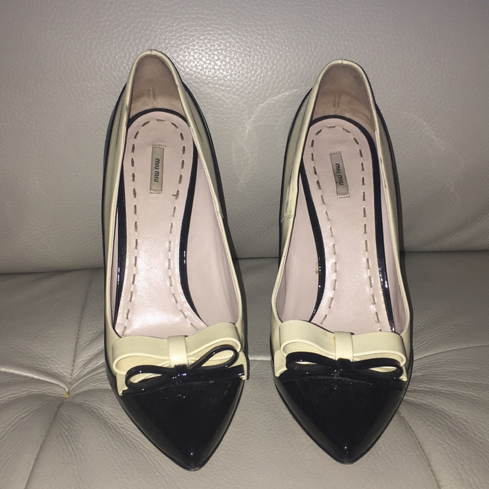 Miu Miu Black and Cream with bow - 39.5